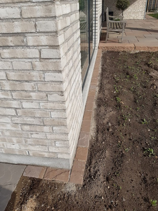 Mahogni_Sandsten_Brosten_som kant i natursten