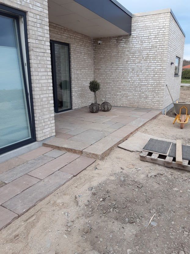 Mahogni_Sandsten_Plank_terrasse_i_natursten