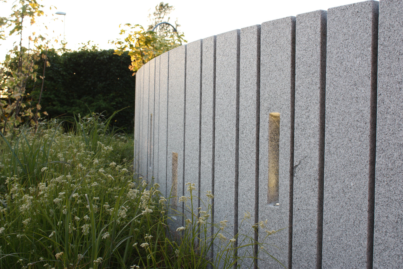 Moesgaard_granit_Mur lys natursten