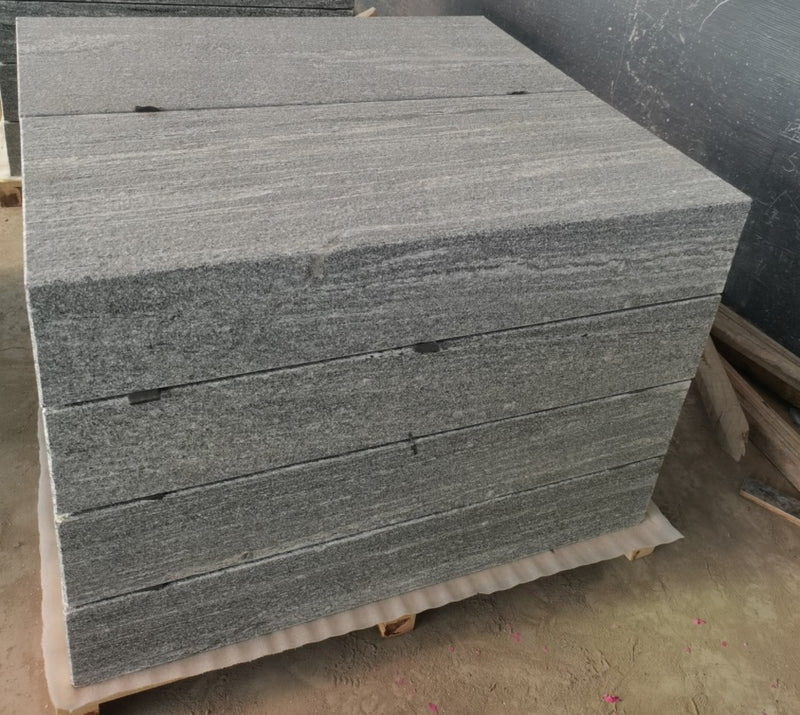 Skogsfjorden_granit_naturstens Trin_p_palle